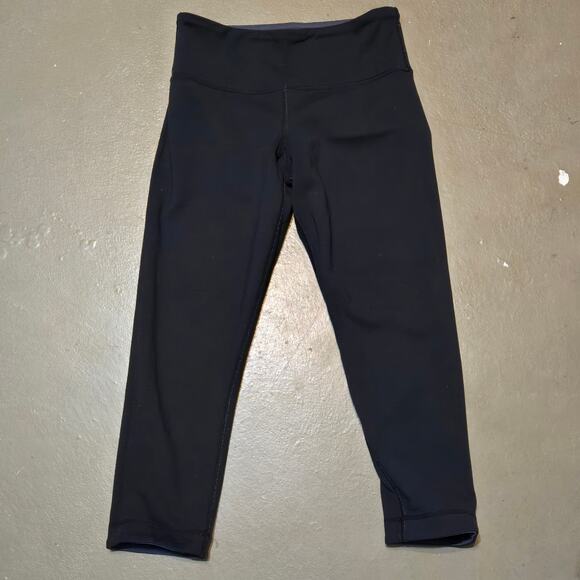 Lululemon Mid Rise Gray Black Reversible‎ Crop Leggings Women's Size 4 - Picture 1 of 9